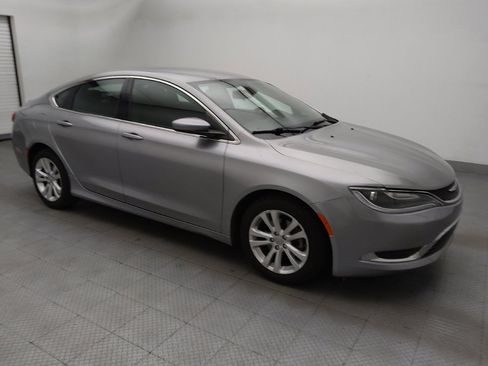 Used 2015 Chrysler 200 Limited w/ Convenience Group FWD image 11