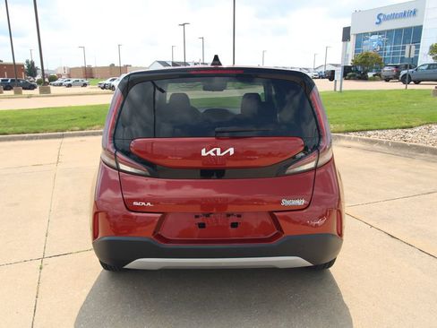 Used 2024 Kia Soul LX w/ Option Group 015 FWD image 13