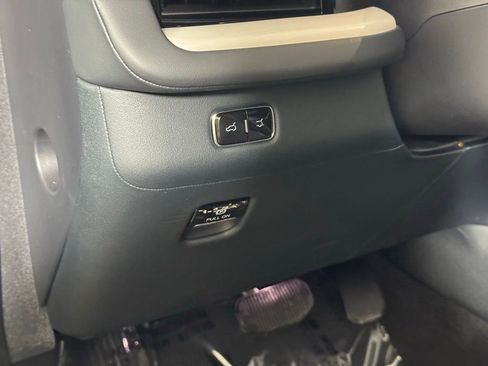 New 2025 Lincoln Navigator L Reserve w/ Jet Appearance Package image 23