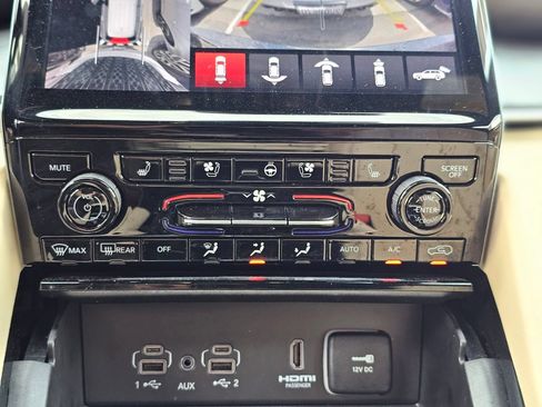 Used 2023 Jeep Grand Cherokee 4WD 4xe w/ Luxury Tech Group II image 15