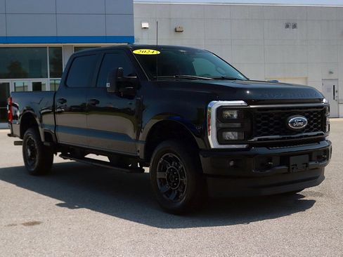 Used 2024 Ford F250 XL w/ STX Appearance Package AWD/4WD image 3