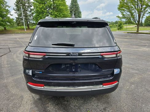 Used 2022 Jeep Grand Cherokee Limited 4xe w/ Luxury Tech Group II AWD/4WD image 5