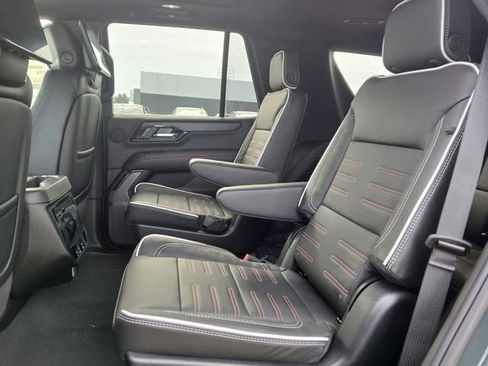 New 2026 GMC Yukon AT4 Ultimate w/ LPO, Illumination Package AWD/4WD image 13