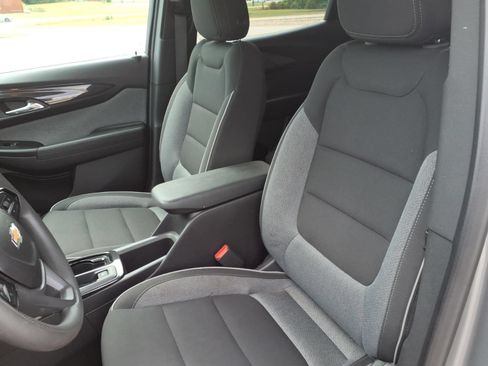 Used 2025 Chevrolet TrailBlazer LT AWD/4WD image 14