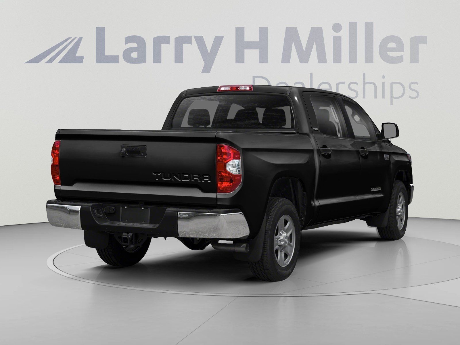 Used 2018 Toyota Tundra SR5 w/ SR5 Upgrade Package AWD/4WD image 2
