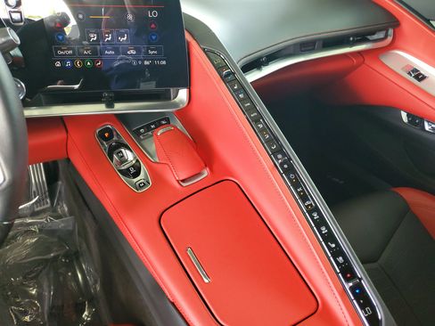 Used 2023 Chevrolet Corvette Z06 w/ Z07 Performance Package RWD image 25