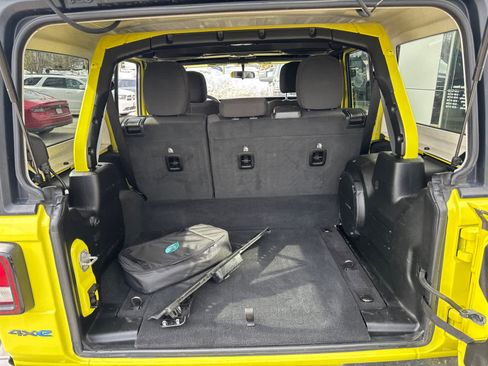 Used 2023 Jeep Wrangler Unlimited w/ Convenience Group image 36