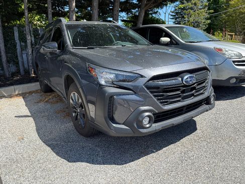 Used 2025 Subaru Outback Onyx Edition AWD/4WD image 2