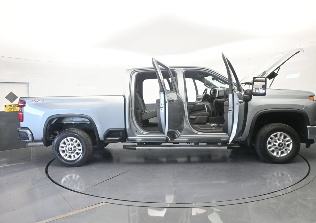 Used 2025 Chevrolet Silverado 2500 LT w/ Convenience Package AWD/4WD image 67