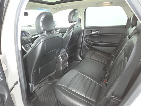 Used 2017 Ford Edge SEL w/ Equipment Group 201A AWD/4WD image 21