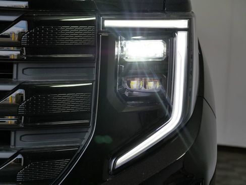 New 2026 GMC Sierra 1500 Elevation image 9