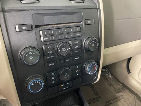 Used 2010 Ford Escape XLS FWD image 8