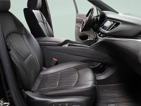 Used 2022 Buick Enclave Avenir w/ Avenir Technology Package image 27