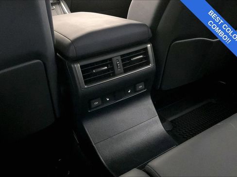 Used 2024 Lexus GX 550 image 32