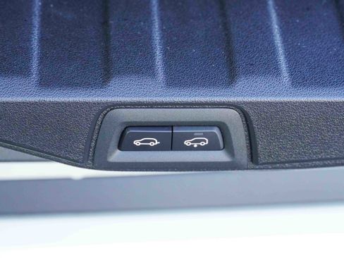 Certified 2025 BMW X5 sDrive40i w/ Premium Package image 39