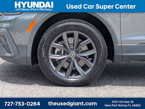 Used 2023 Volkswagen Tiguan SE FWD image 10