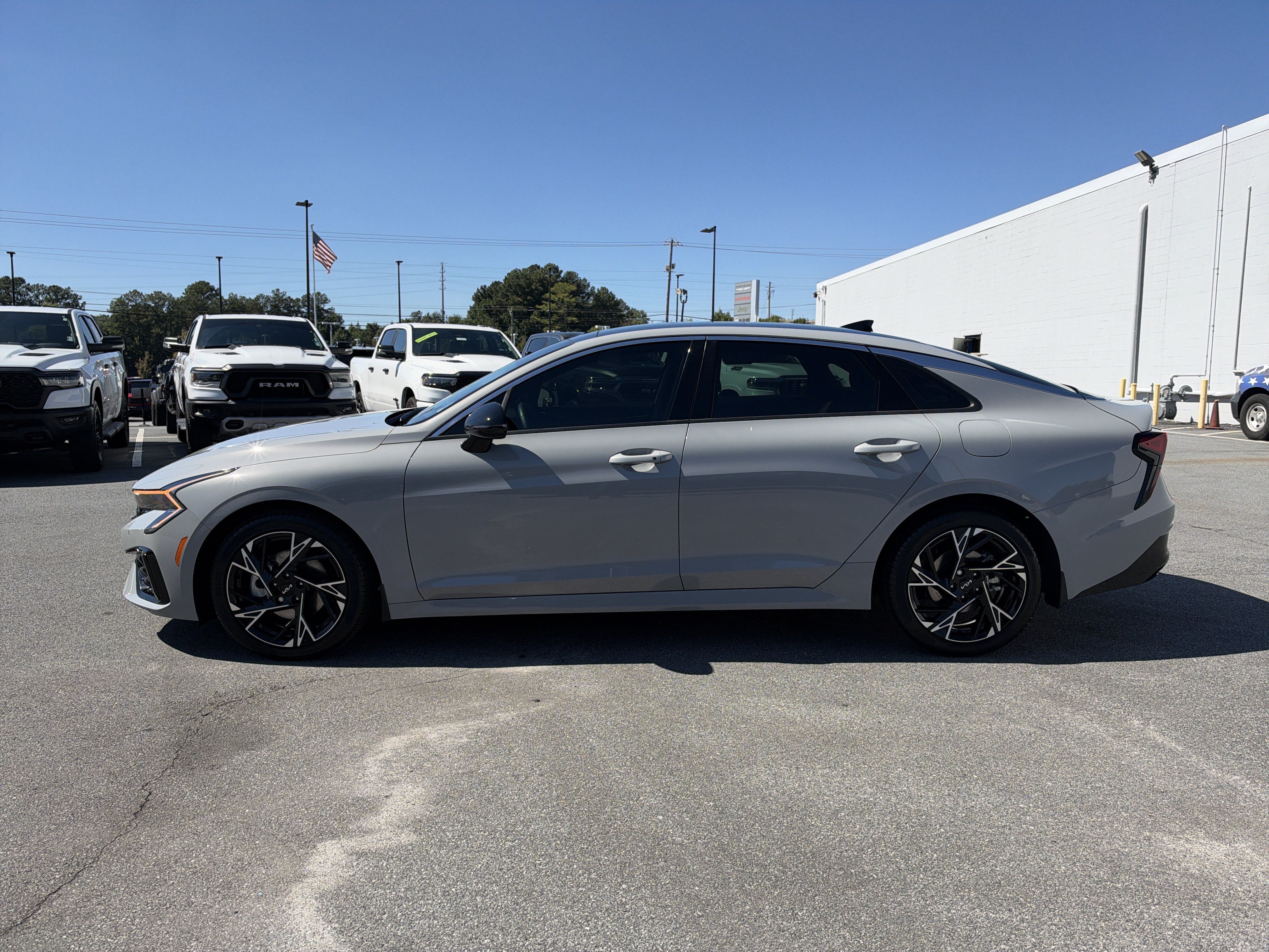 Used 2025 Kia K5 GT-Line w/ GT-Line Premium Package FWD image 4
