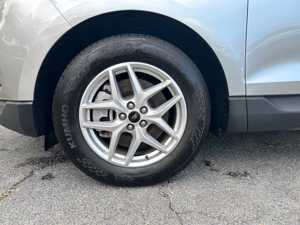 Used 2024 Ford Edge SEL AWD/4WD image 11