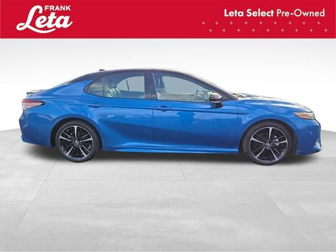 Used 2018 Toyota Camry XSE image 12