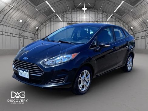 Used 2014 Ford Fiesta SE FWD image 1