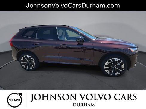 Used 2026 Volvo XC60 B5 Plus w/ Climate Package AWD/4WD image 9