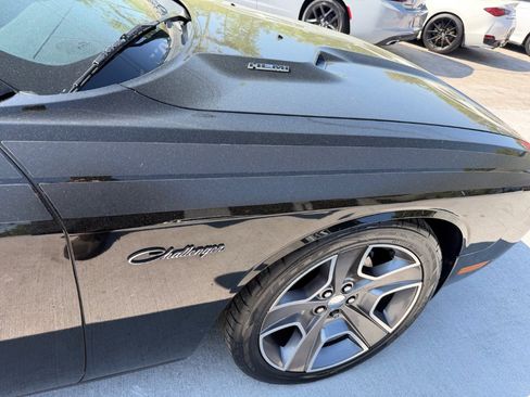 Used 2012 Dodge Challenger R/T RWD image 13