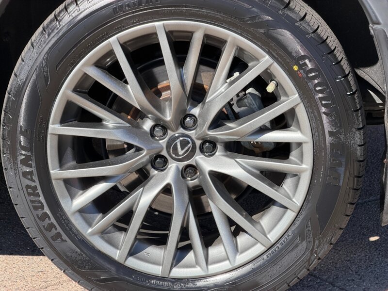 Used 2020 Lexus RX 450h F Sport w/ Accessory Package AWD/4WD image 36
