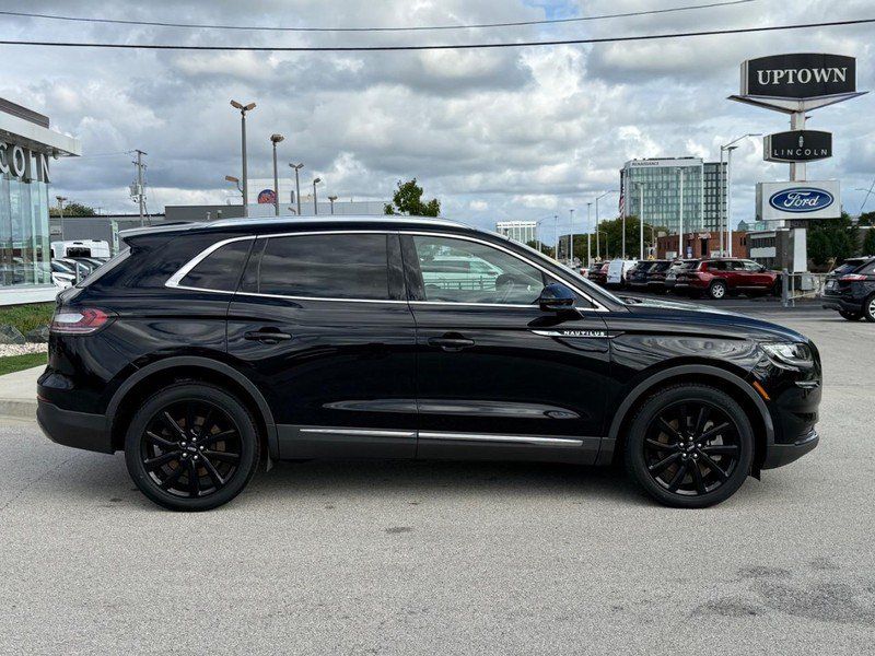 Certified 2023 Lincoln Nautilus Reserve w/ Monochromatic Package AWD/4WD image 2