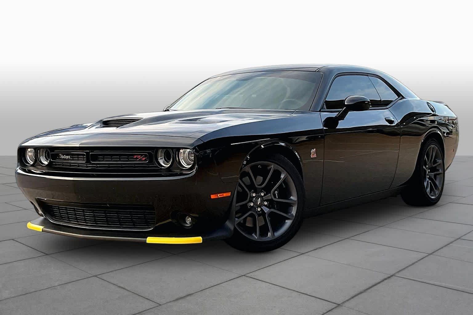 Used 2023 Dodge Challenger R/T Scat Pack RWD image 3