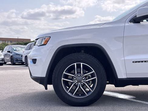 Used 2020 Jeep Grand Cherokee Laredo w/ Laredo X Package RWD image 14
