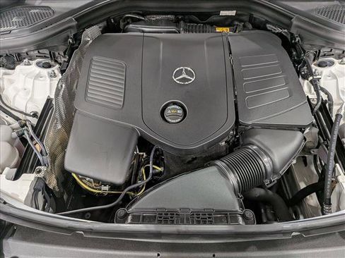 Used 2026 Mercedes-Benz GLC 300 4MATIC image 23