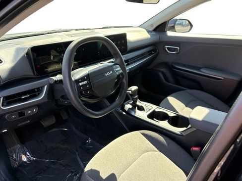 Used 2025 Kia K4 FWD image 12