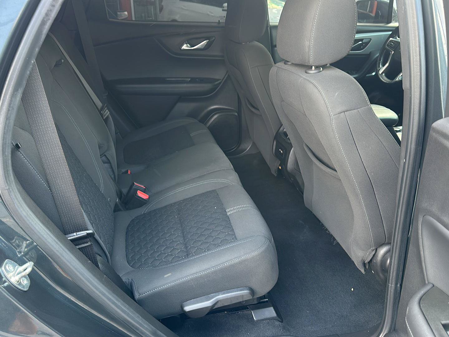 Used 2019 Chevrolet Blazer LT w/ LPO, Cargo Package FWD image 12