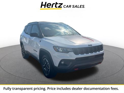 Used 2025 Jeep Compass Trailhawk AWD/4WD image 1