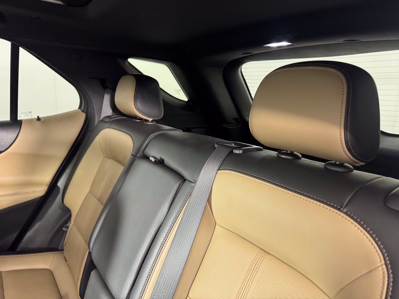 Used 2022 Chevrolet Equinox Premier FWD image 28