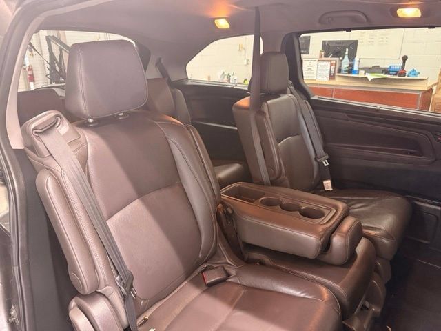 Used 2021 Honda Odyssey Touring image 25