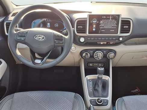 New 2025 Hyundai Venue Limited image 10