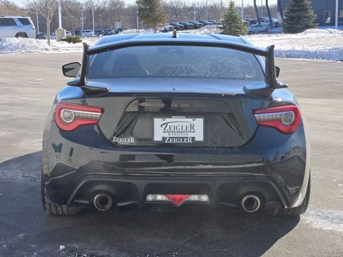 Used 2017 Toyota 86 image 10