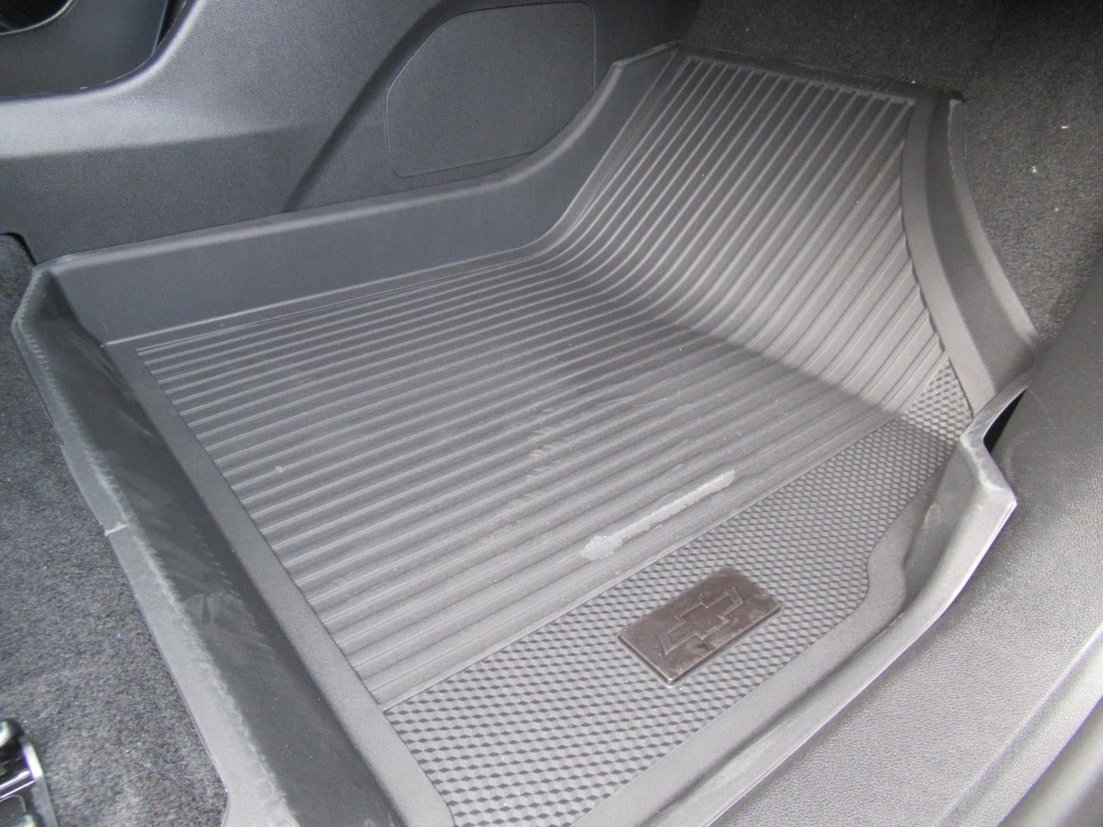 New 2026 Chevrolet Traverse RS w/ LPO, Floor Liner Package FWD image 33