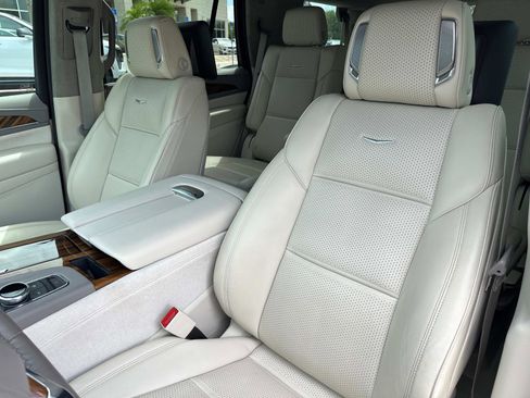 Used 2024 Cadillac Escalade Sport Platinum AWD/4WD image 23