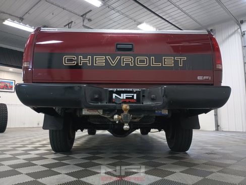Used 1988 Chevrolet Silverado 2500 2WD Regular Cab image 20