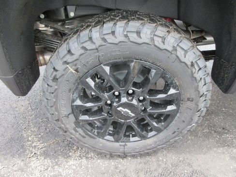 New 2026 Chevrolet Silverado 3500 LT w/ Trail Boss Package AWD/4WD image 12