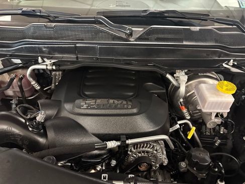 Used 2024 RAM 2500 Tradesman w/ Chrome Appearance Group AWD/4WD image 35