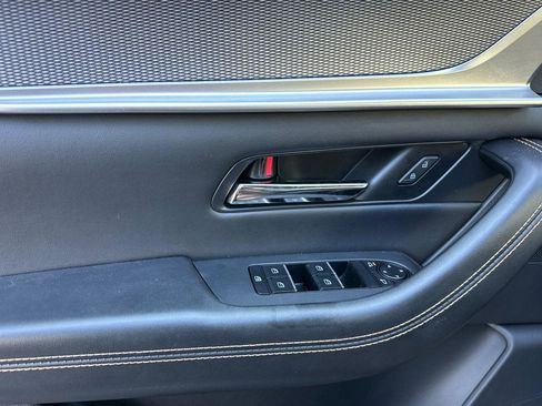 Certified 2025 MAZDA CX-70 3.3 Turbo w/ Premium Package image 11