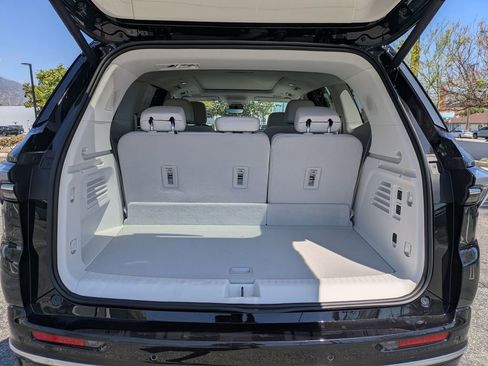 New 2026 Buick Enclave Avenir image 15