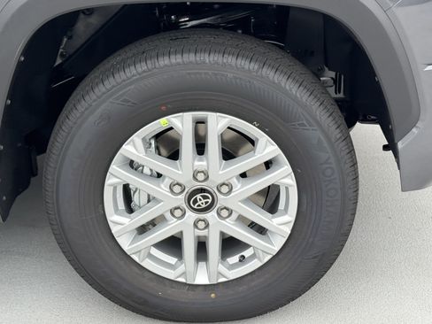 New 2026 Toyota Tundra SR5 w/ SR5 Convenience Package RWD image 15