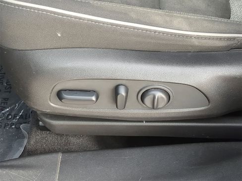 Used 2021 Chevrolet TrailBlazer LT w/ Driver Confidence Package image 24