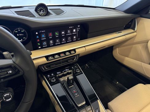 Certified 2024 Porsche 911 Targa 4S image 18