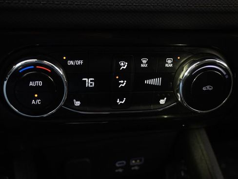 Used 2025 Chevrolet TrailBlazer LT w/ Convenience Package AWD/4WD image 31