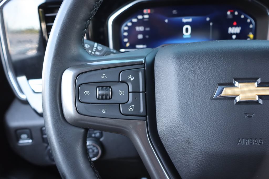 Used 2025 Chevrolet Silverado 2500 High Country w/ Technology Package AWD/4WD image 7